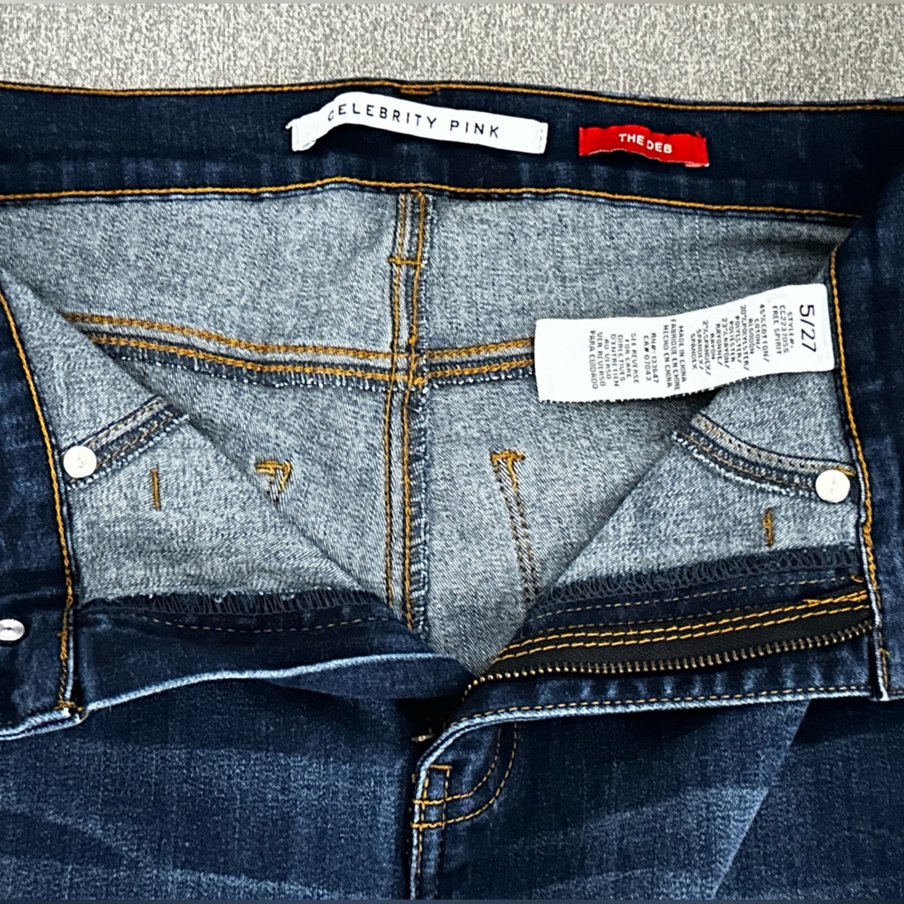 Nice skinny jeans. In good condition.